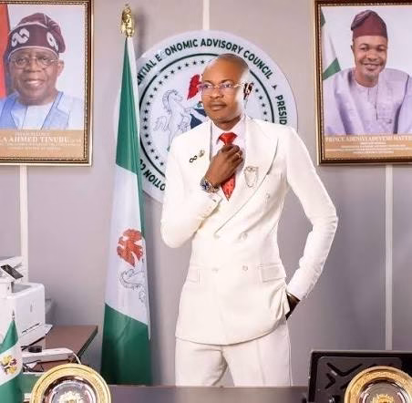 Nigeria Arrests Head of Fake Presidential Investment Agency Over Forgery Allegations