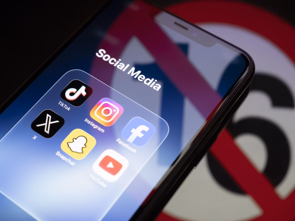 Gabon Lifts Eight-Month Social Media Ban After Public Backlash